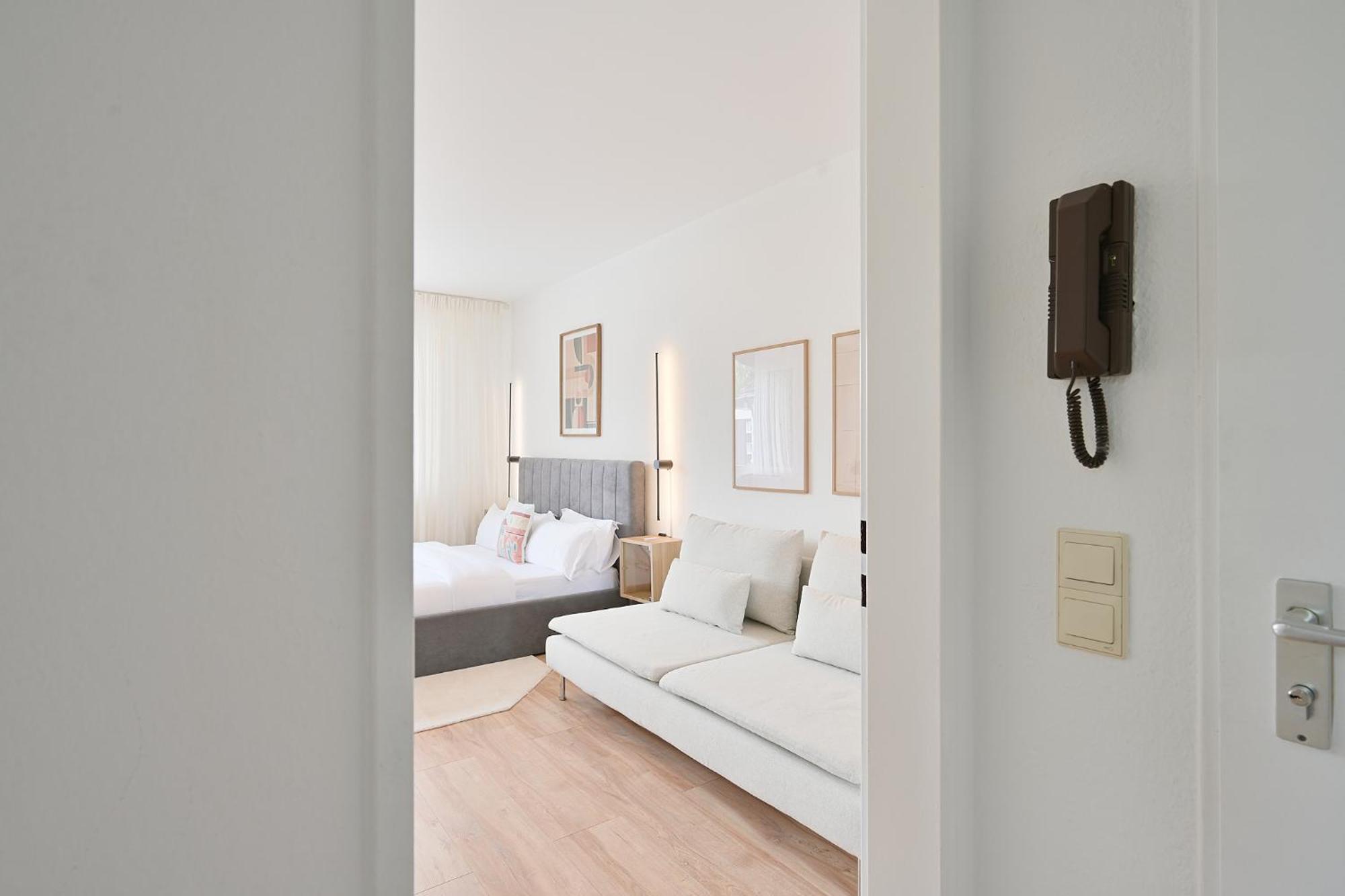 Beautiful And Stylish 1-Bedroom With Kitchen And King Size Bed Wuppertal Exterior photo