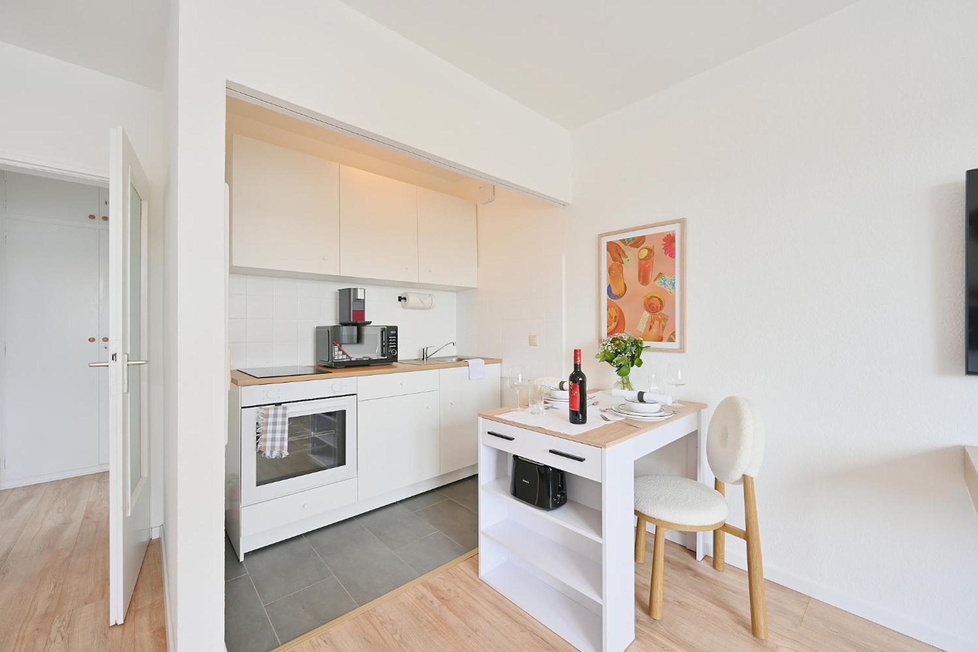Beautiful And Stylish 1-Bedroom With Kitchen And King Size Bed Wuppertal Exterior photo